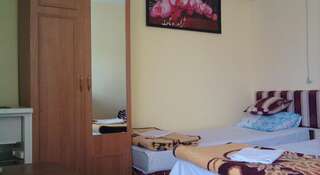 Гостиница Guest House Vadim Судак Двухместный номер с 2 отдельными кроватями и душем-7